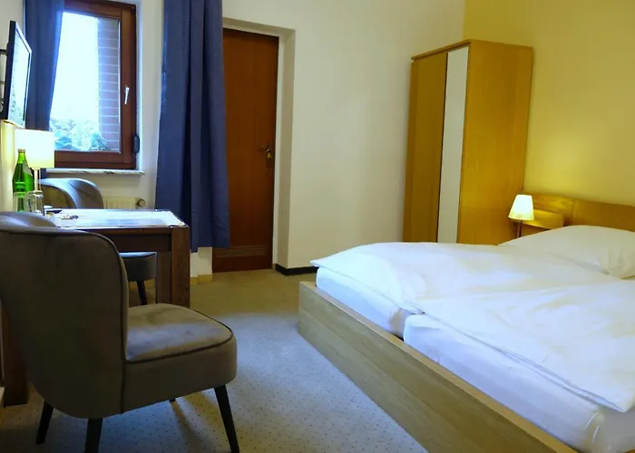 Am Helenenwall 3* Köln